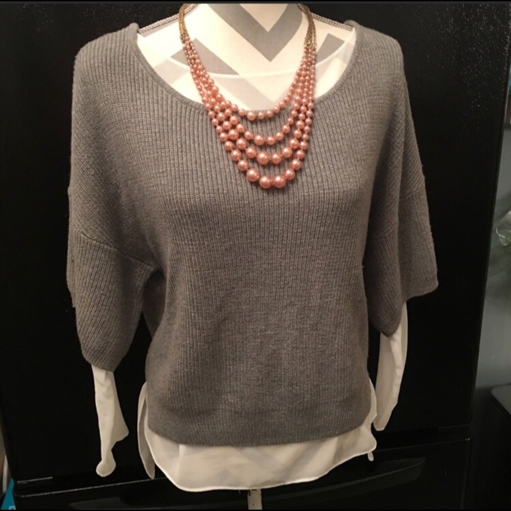 Ladies Chelsea & Theodore Sweater ❤️